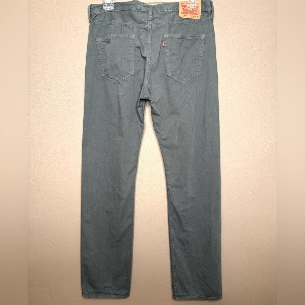 Levi's 501 Original Men's Gray Straight Leg Denim Jeans 36x36 Classic & Timeless